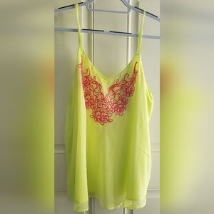 Torrid tank swing shirt neon with hot pink embroidery. NWT